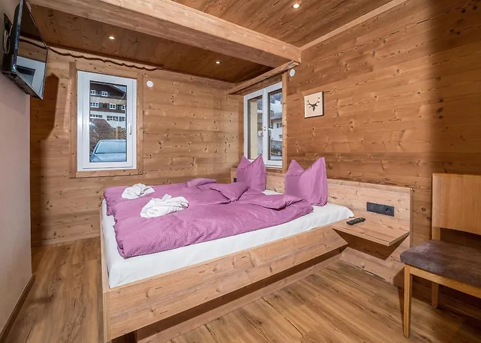 Schima Drosa - - By Pferd Auf Wolke Gaschurn