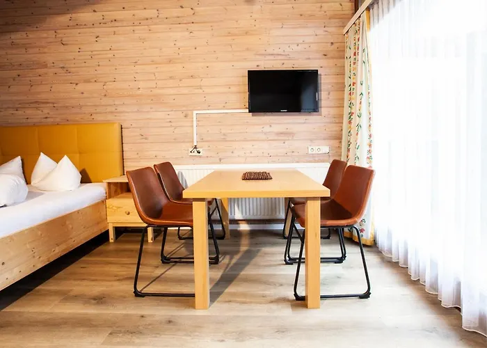 Schima Drosa - - By Pferd Auf Wolke Gaschurn